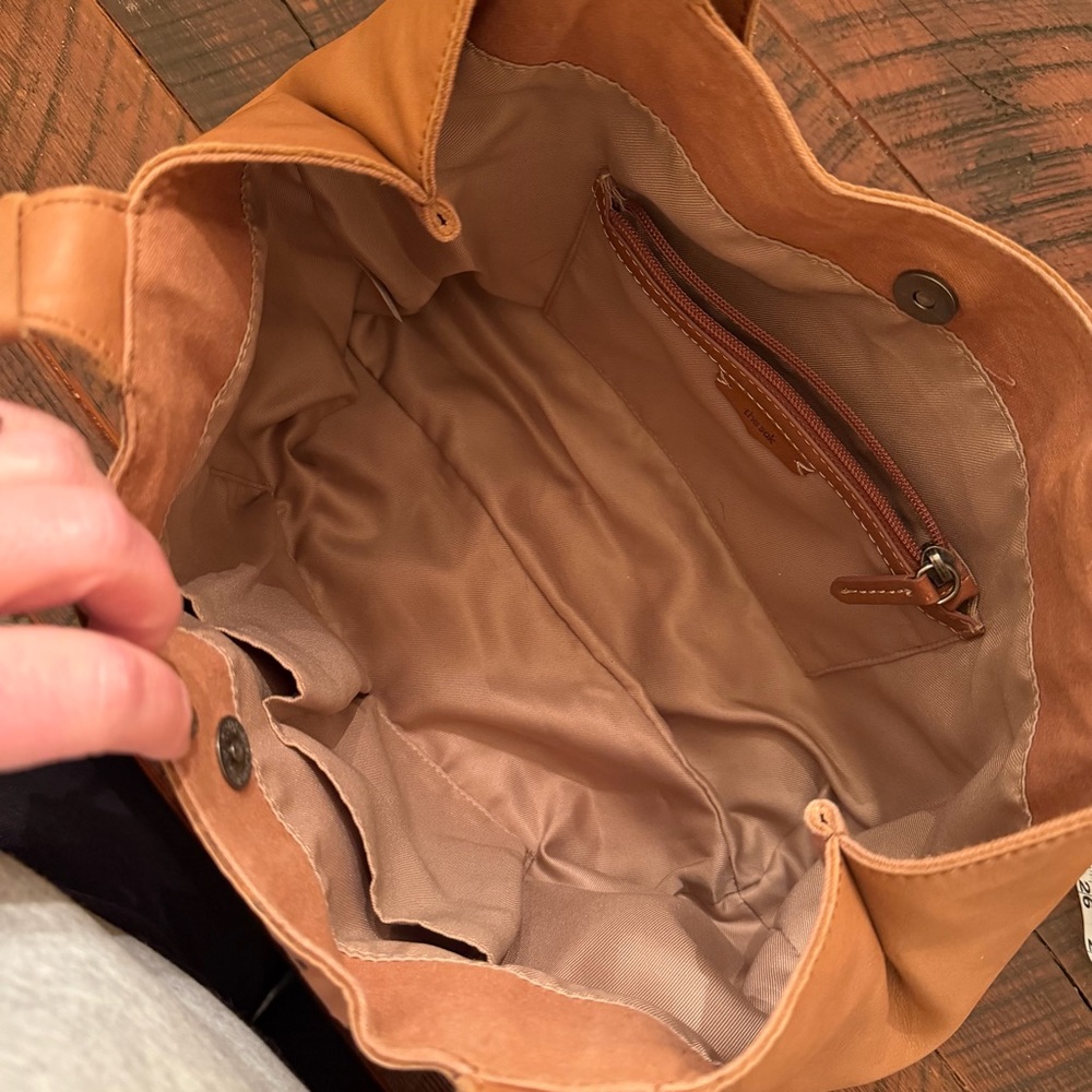 The Sak Huntley Leather Shoulder Bag - Picture 4 of 7